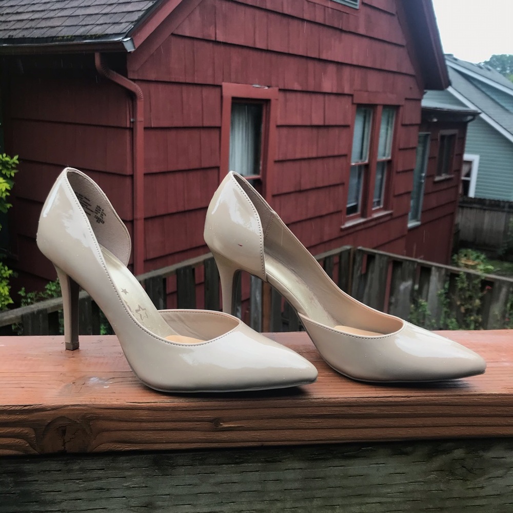 Tan Pointed Toe Heels Women’s 9